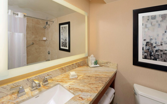 The Inverness Denver, a Hilton Golf & Spa Resort