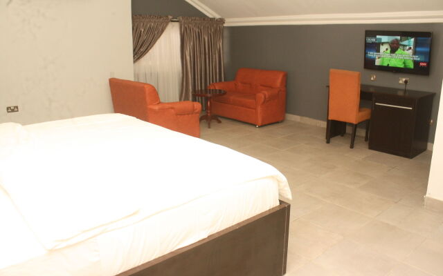 Reliance Royal Suites