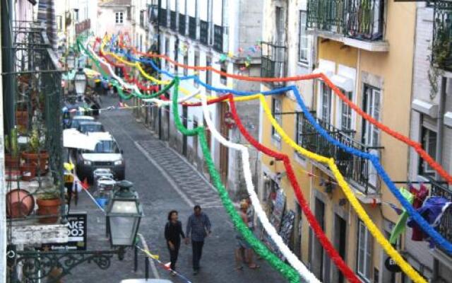 Origami in Bairro Alto