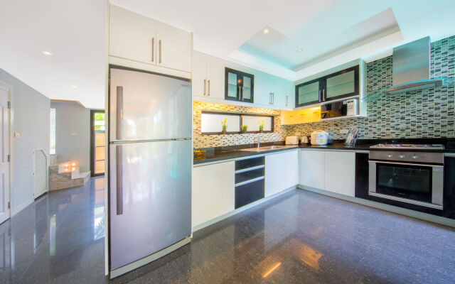 PARADISE Pool Villa Pattaya in Tropicana Village