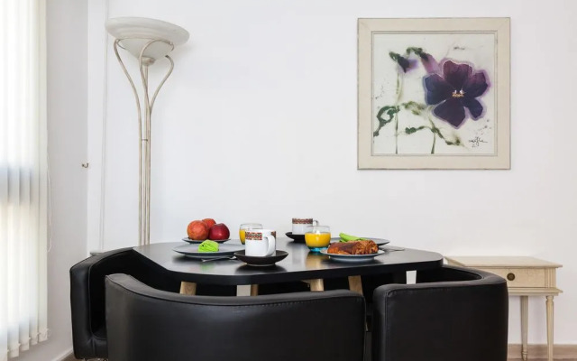 Gray d'Albion 4A5 YourHostHelper