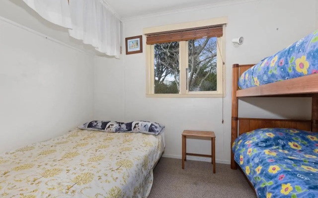 Beachy Bach - Mangawhai Heads Holiday Home