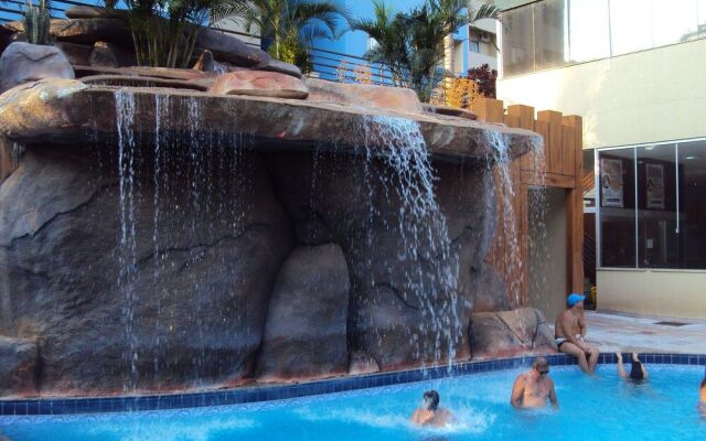 Apartamento Grand Dolphin - Férias em Caldas Novas