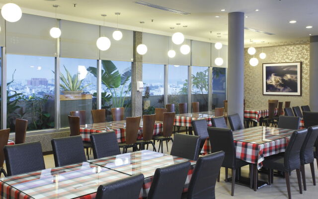 YOYO Hotel