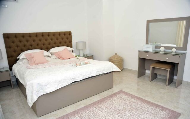 Amazing one Bedroom Apartment in Amman, Elwebdah 4