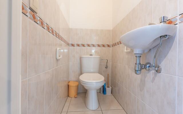 Bright Apartment on the 5th Floor