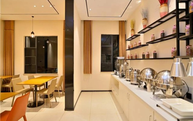 City Comfort Inn Kunming Airport Center