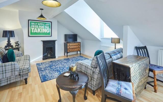 Host Stay Mindello Loft Apartment