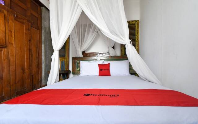 RedDoorz near Jimbaran Beach