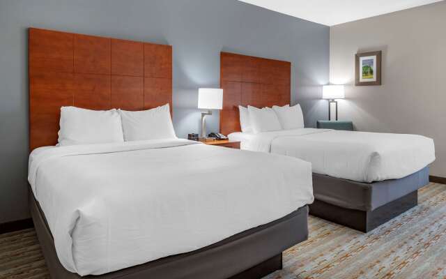 Comfort Inn & Suites Cleveland TX