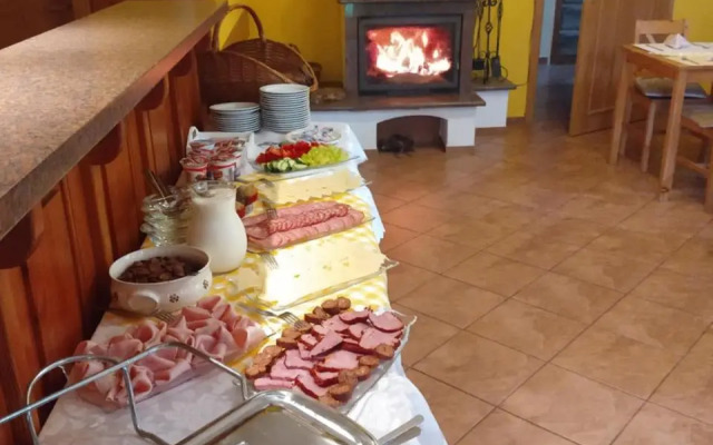 Garni Limbový Dvor