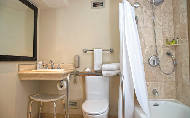 Real InterContinental San Salvador at Metrocentro Mall by IHG