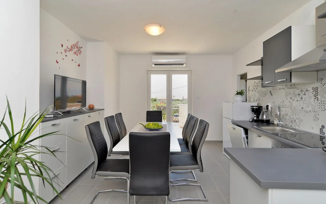 Apartment 1938