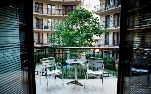 Town Hall Apart-hotel