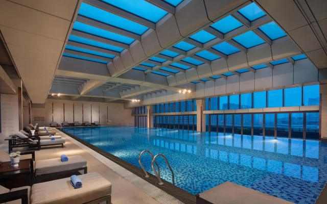 Pullman Haining