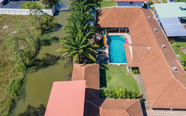 Pool Villa for Families and Party