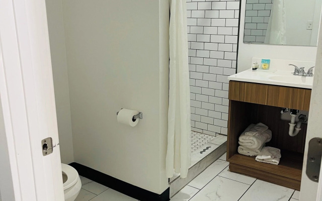 Blue Sage Inn & Suites