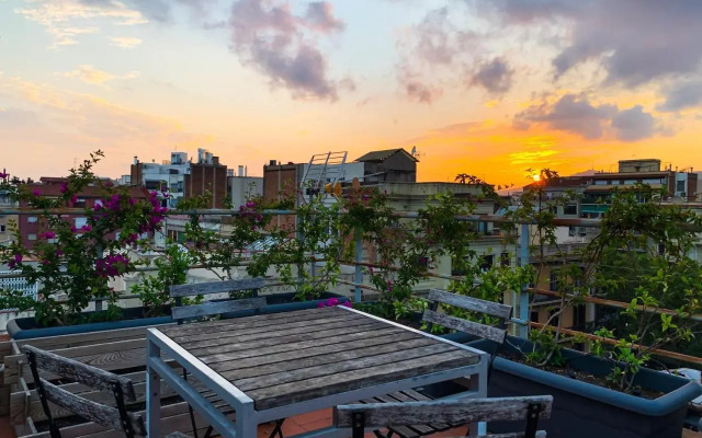 Incredible 2BR Penthouse with Urban Rooftop Garden