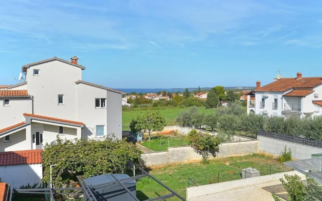 Spacious Apartment in Peroj With Terrace