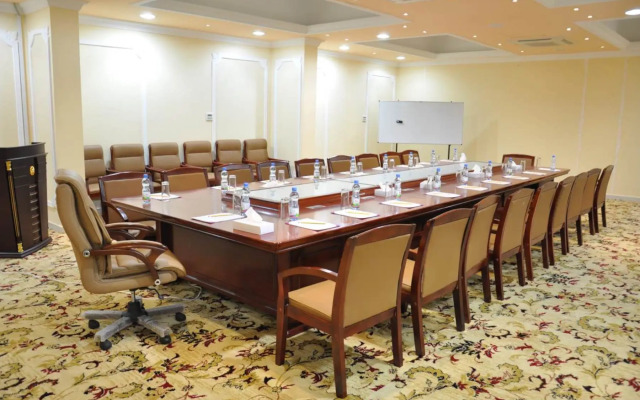 Royal Garden Hotel