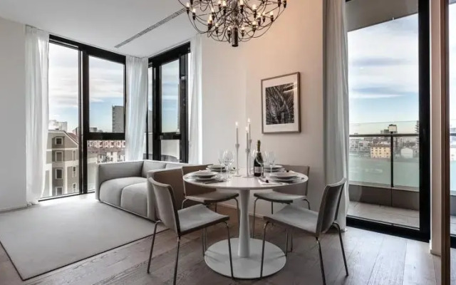 Aria Luxury in Skyscraper