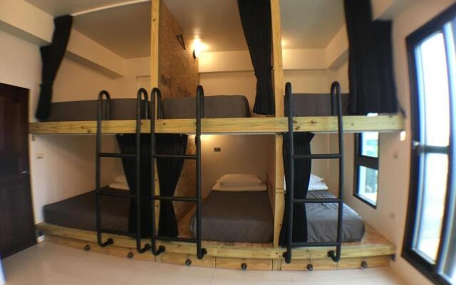 Wave Backpackers - Hostel