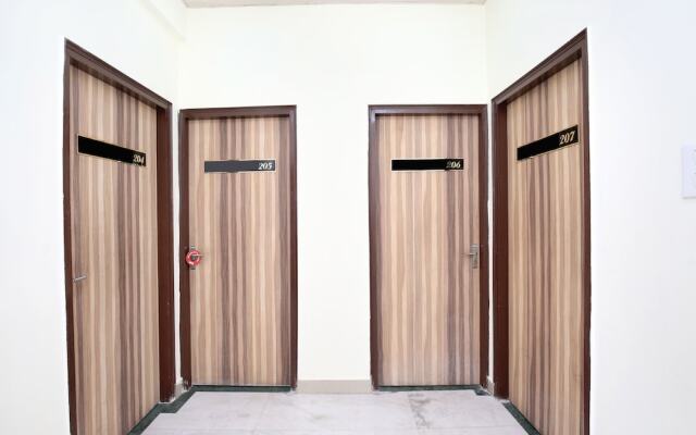 OYO 15644 Hotel Karma