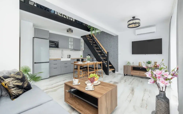 Two-level Apartment by Renters Prestige