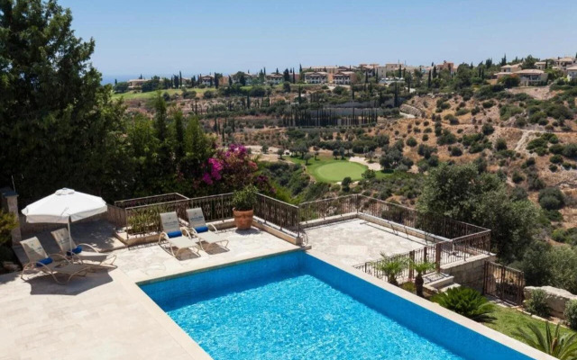 Aphrodite Hills Rentals – Apartments