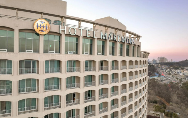 Hotel Maremons