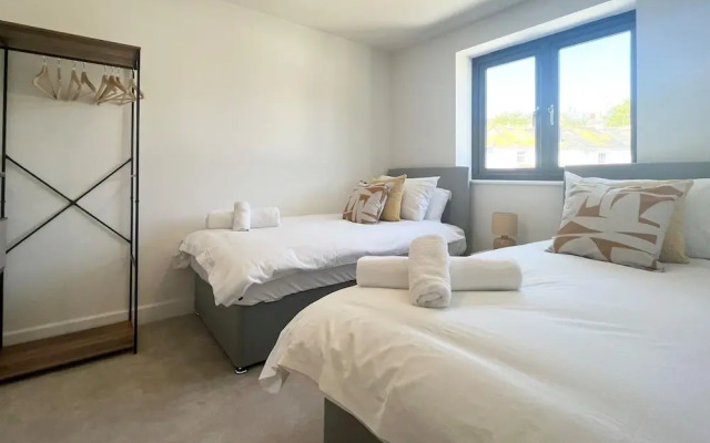 The Retreat on Morrab Sleeps 6 Balcony Parking