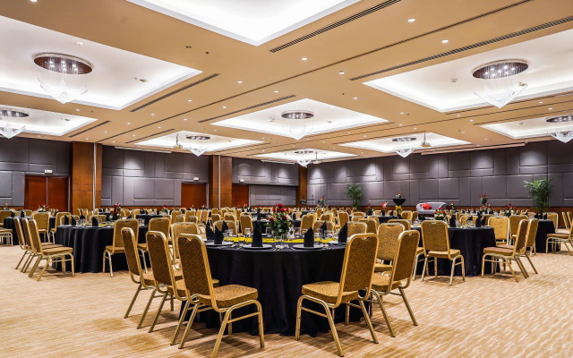 Summit Hotel Naga