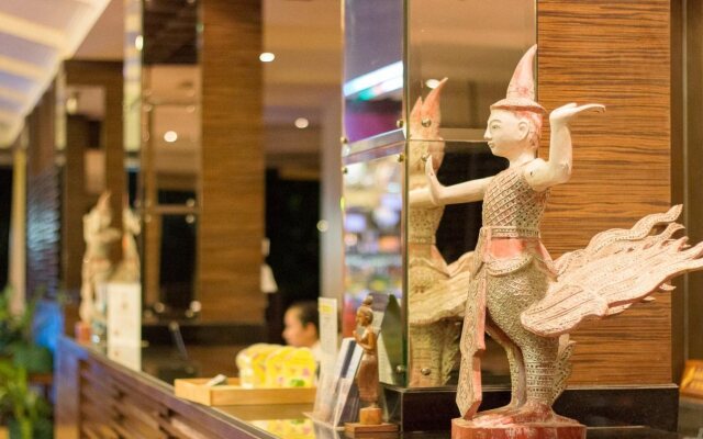All Seasons Naiharn Phuket