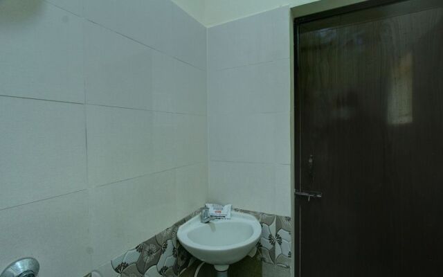 Oyo Flagship 27691 Snv Garden Main Road