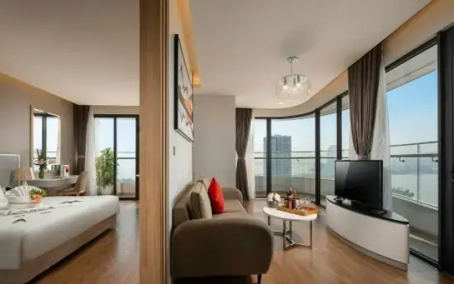 DeLaSea Ha Long Hotel