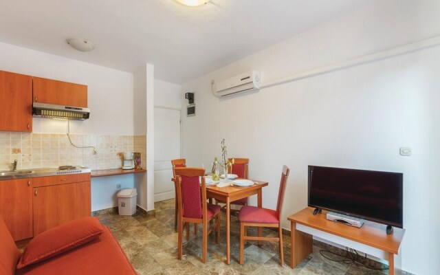 Stunning Home in Pula With Wifi and 5 Bedrooms