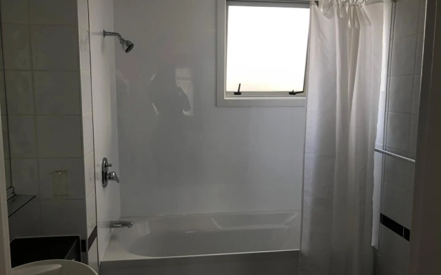 Ambassador Motor Inn Tauranga