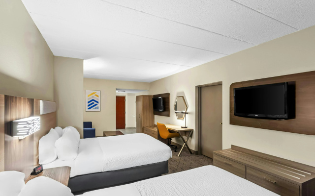 Holiday Inn Express Suites Charleston by IHG