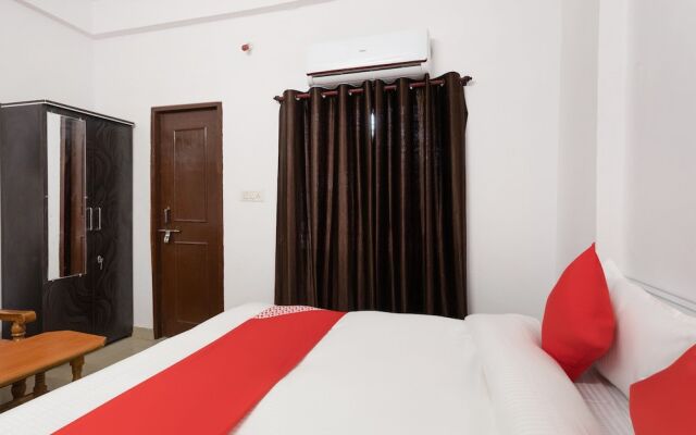 Hotel Golden Star by OYO Rooms