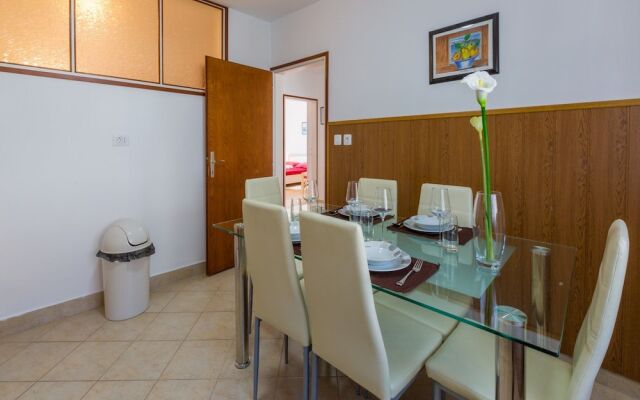 Apartment MLADEN