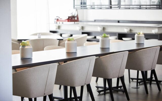 AC Hotel by Marriott Tampa Airport