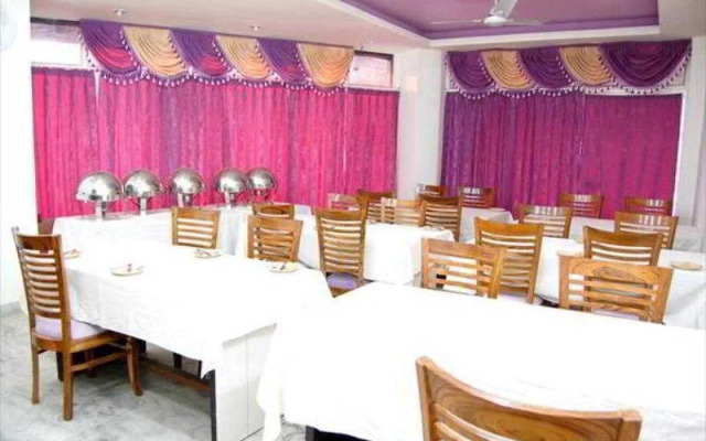 Hotel Karat 87 by OYO Rooms