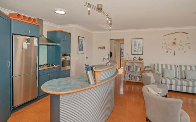 The Glass House - Kuaotunu Holiday Home