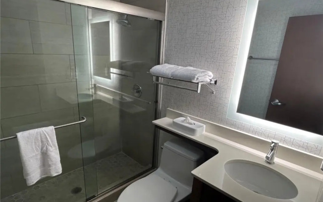 Holiday Inn Express Roslyn - Manhasset Area by IHG