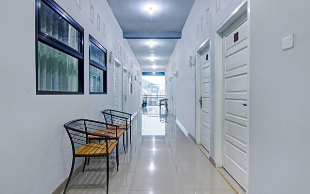 OYO 90704 Nabila Residence Syariah