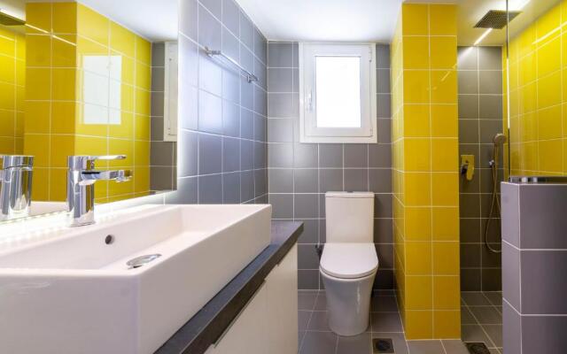 “Dandelion” apartment with an Acropolis view