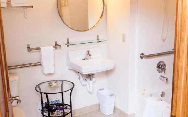 Glacier Ridge Suites
