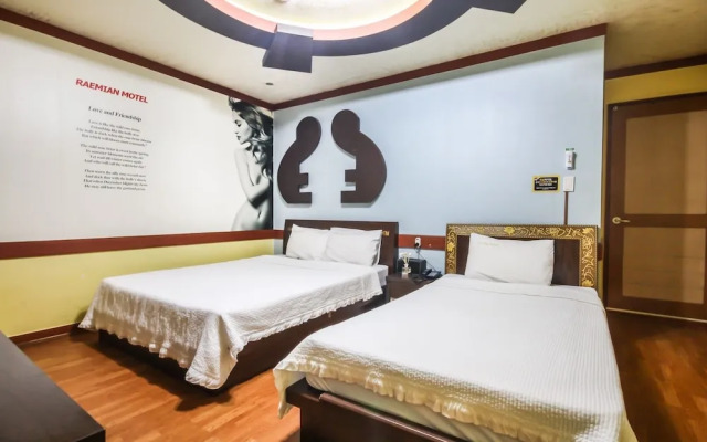 Jeonju Uadong Hotel Ya