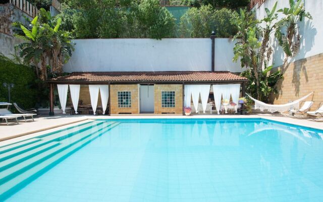 Villa Laura with pool by Wonderful Italy