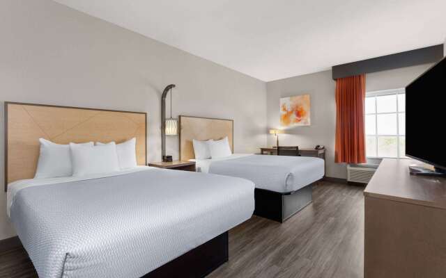 La Quinta Inn & Suites by Wyndham Ft. Pierce